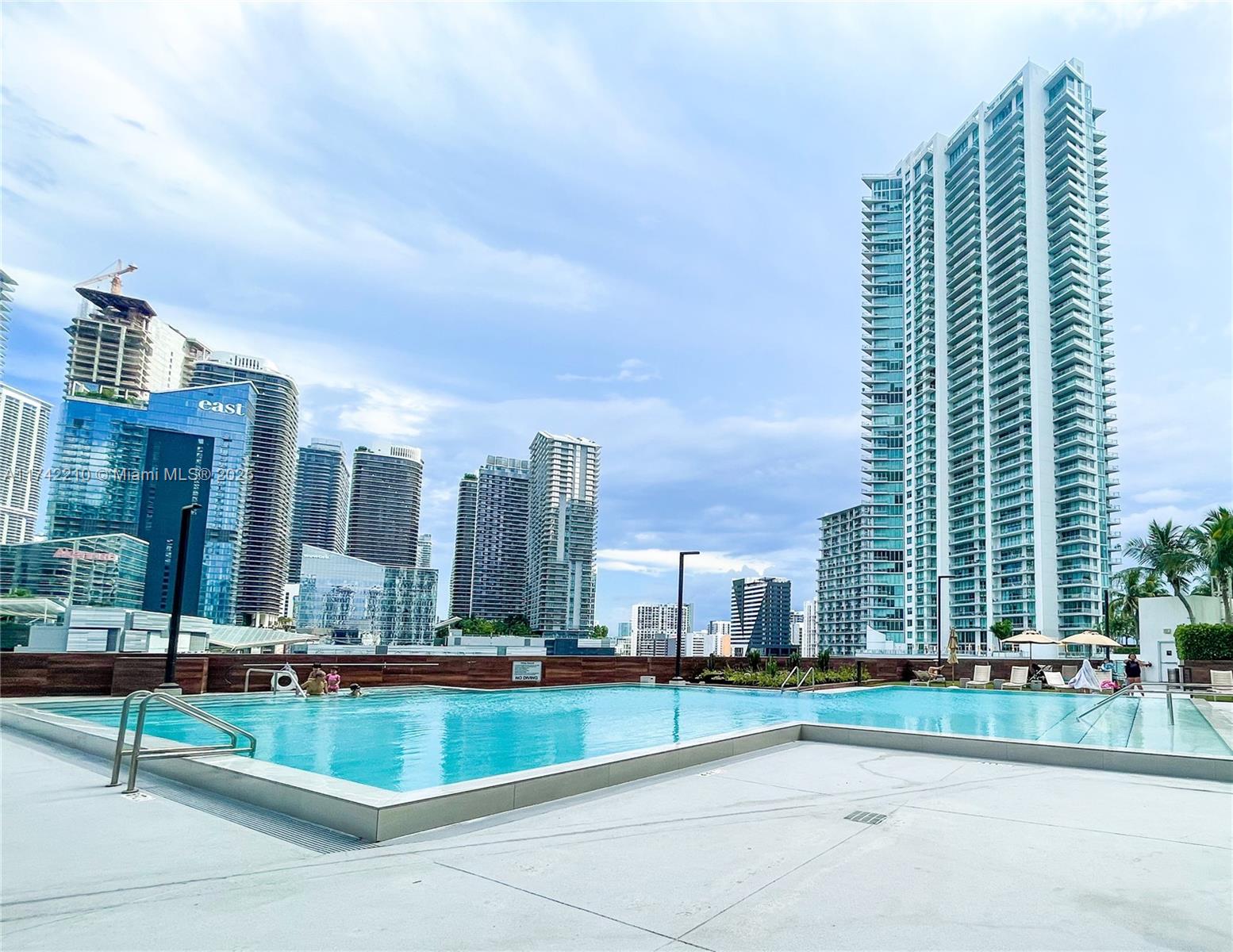 350 S Miami Ave #1815, Miami FL 33130