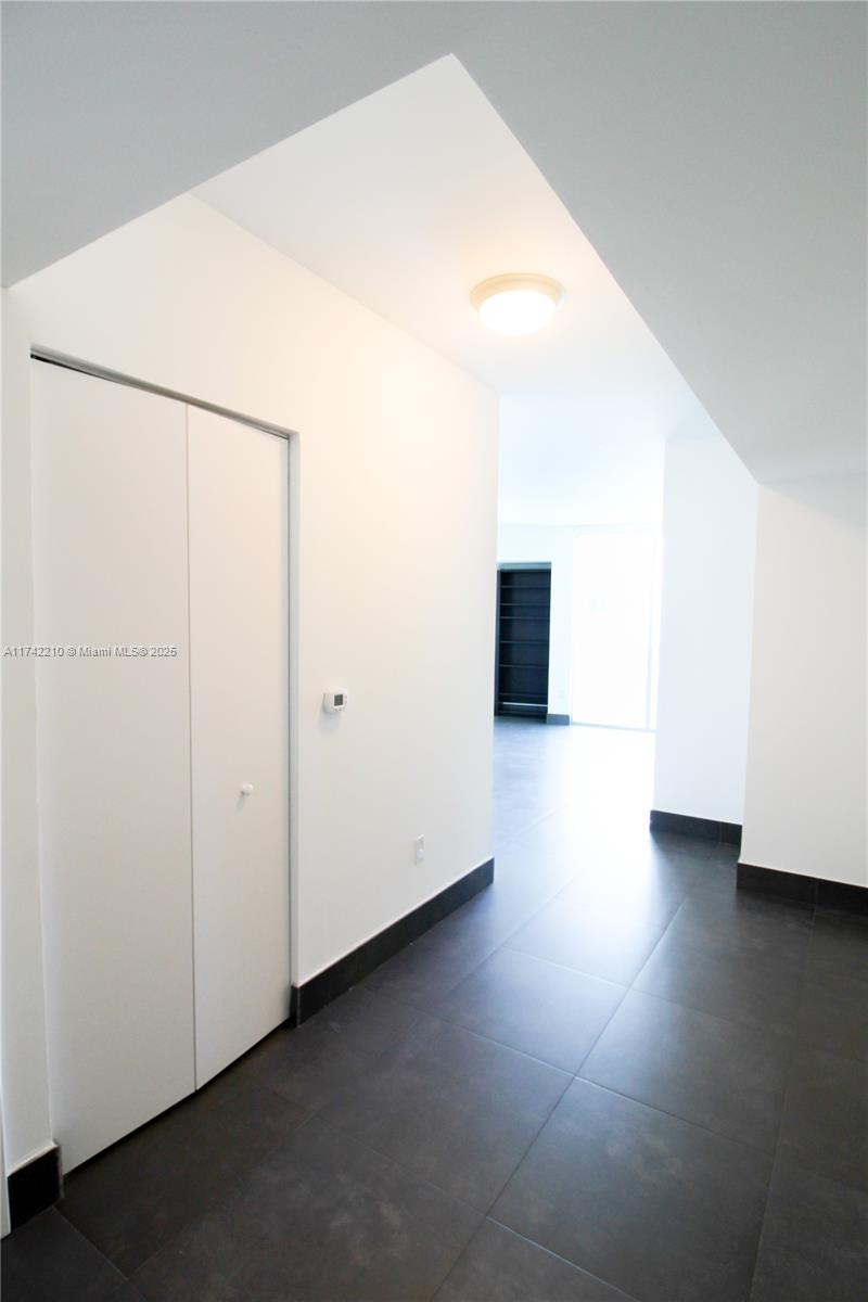 350 S Miami Ave #1815, Miami FL 33130