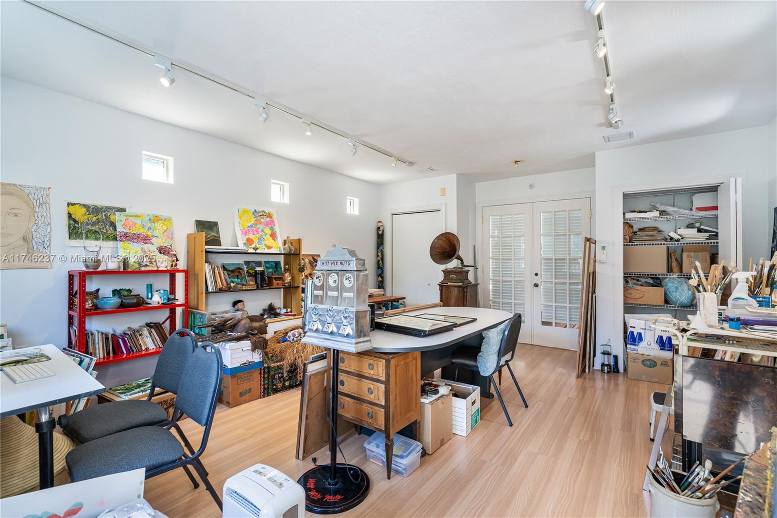 Listing Photo 24