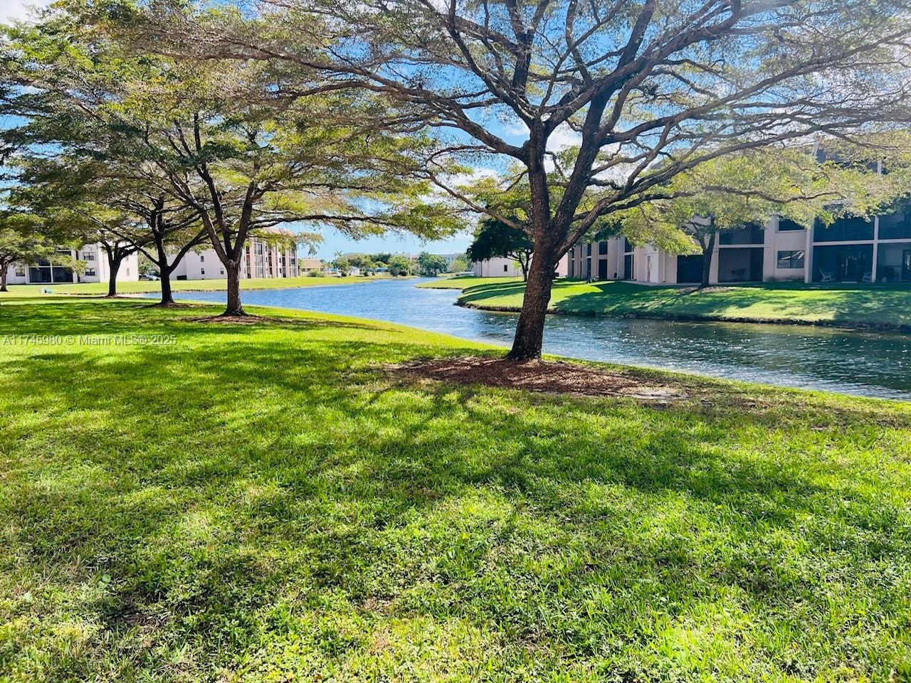 10332 Sunrise Lakes Blvd #103, Sunrise, Florida image 28