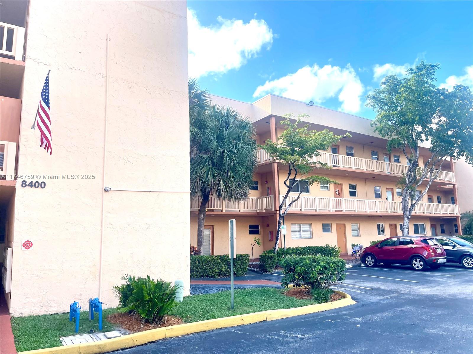 8400 Lagos De Campo Blvd #312, Tamarac, Florida image 25