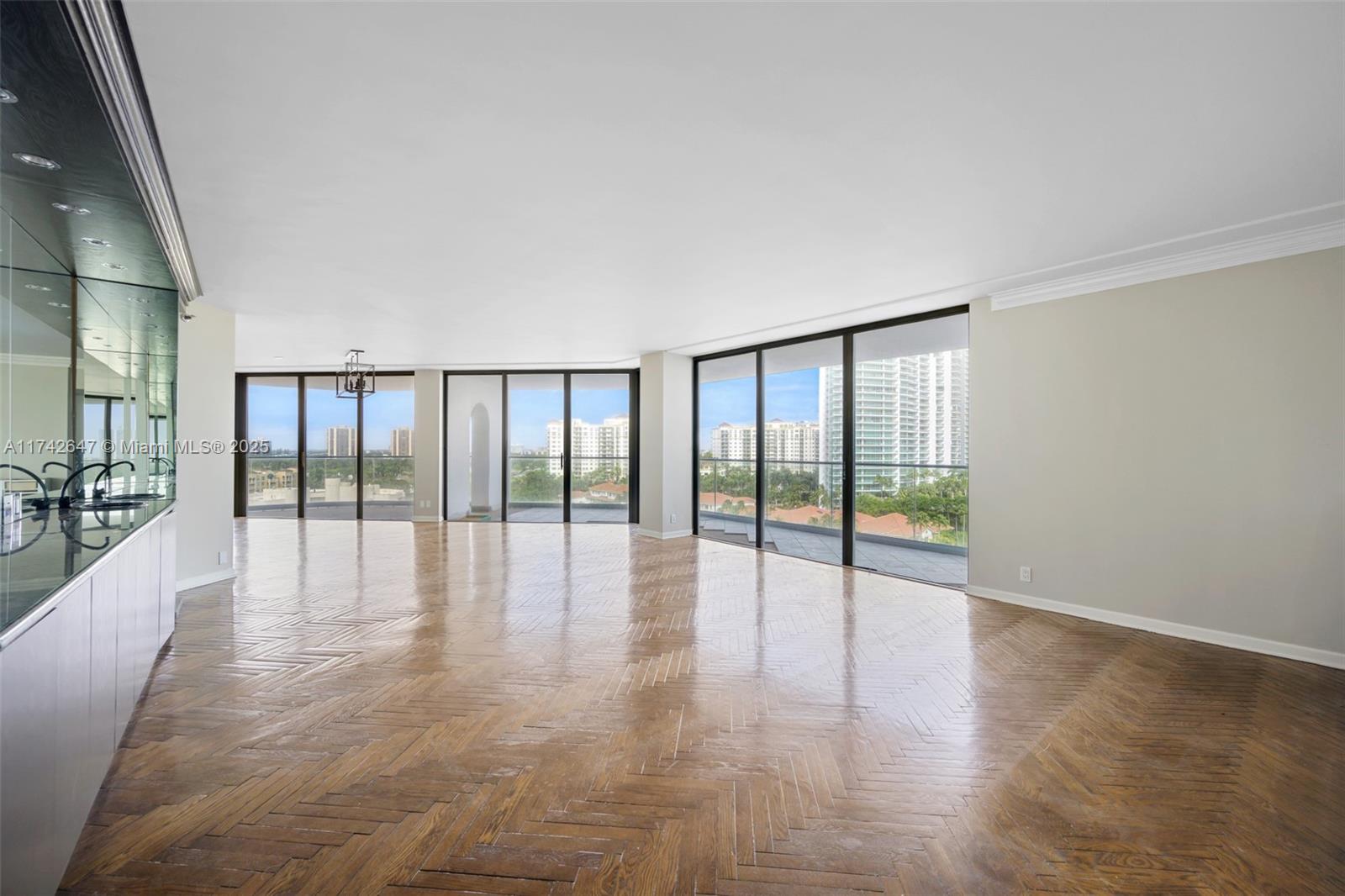 Residential, Aventura, Florida image 3