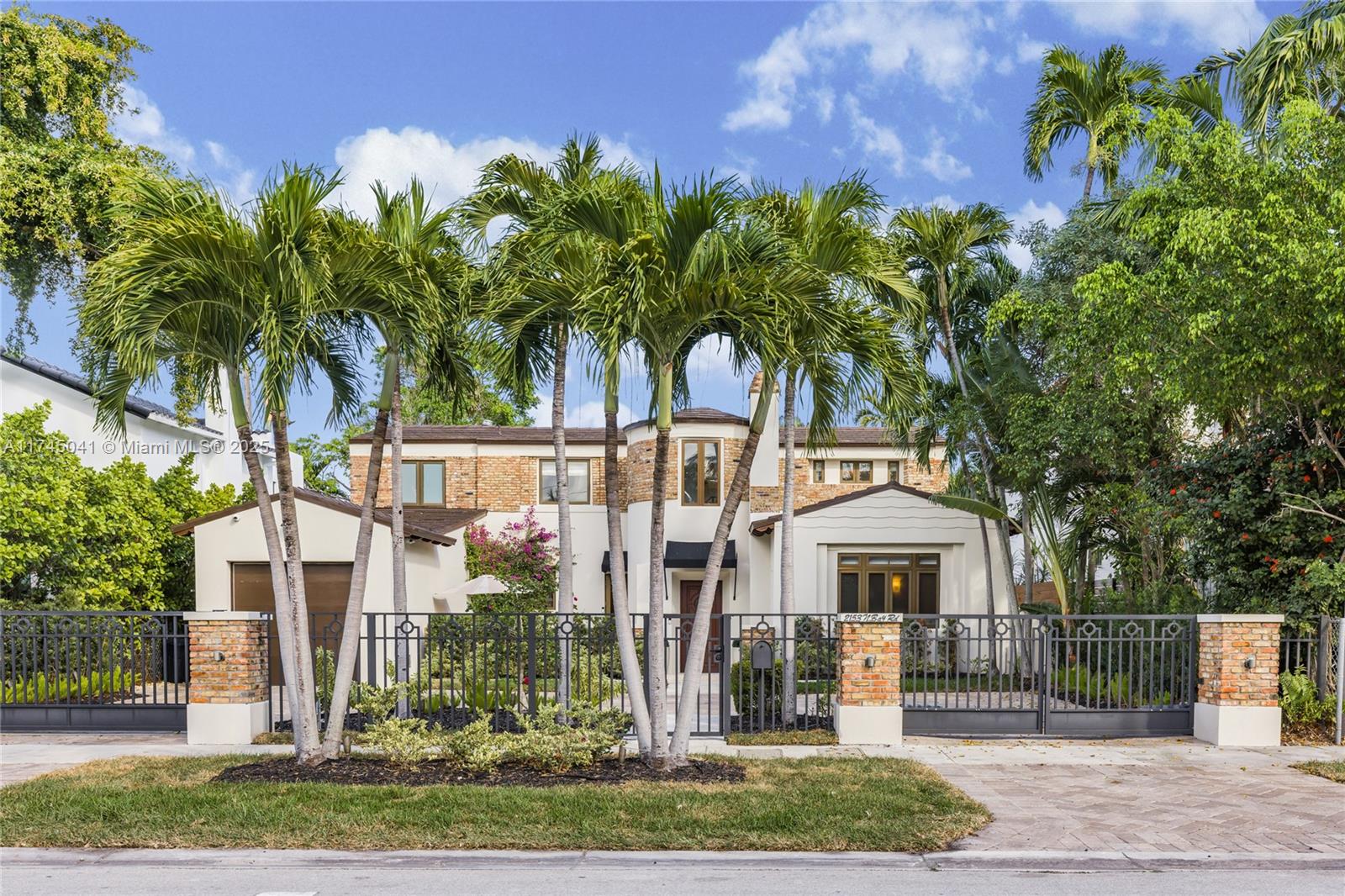 2153 N Bay Rd, Miami Beach, Florida image 1