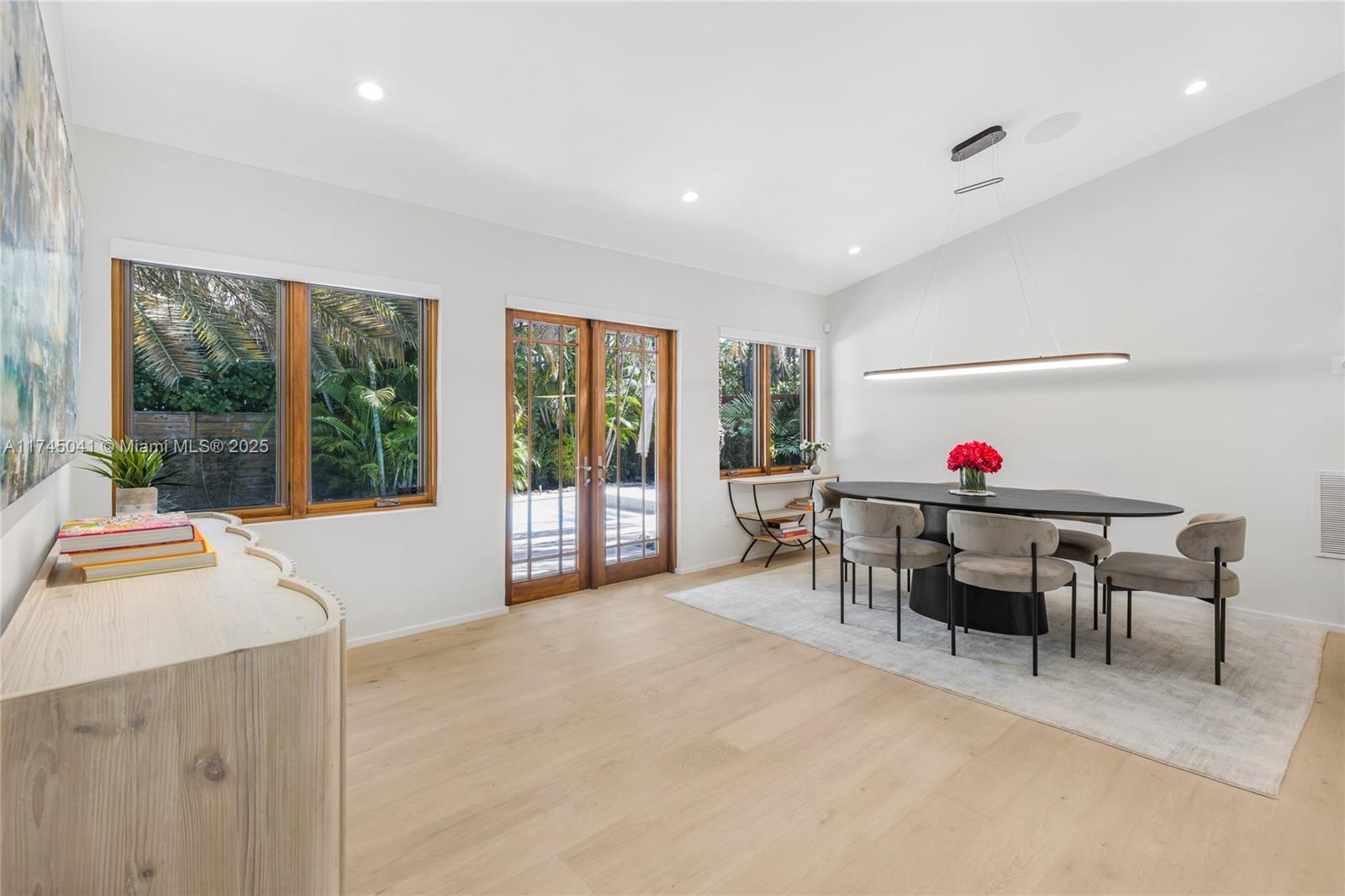 2153 N Bay Rd, Miami Beach, Florida image 20