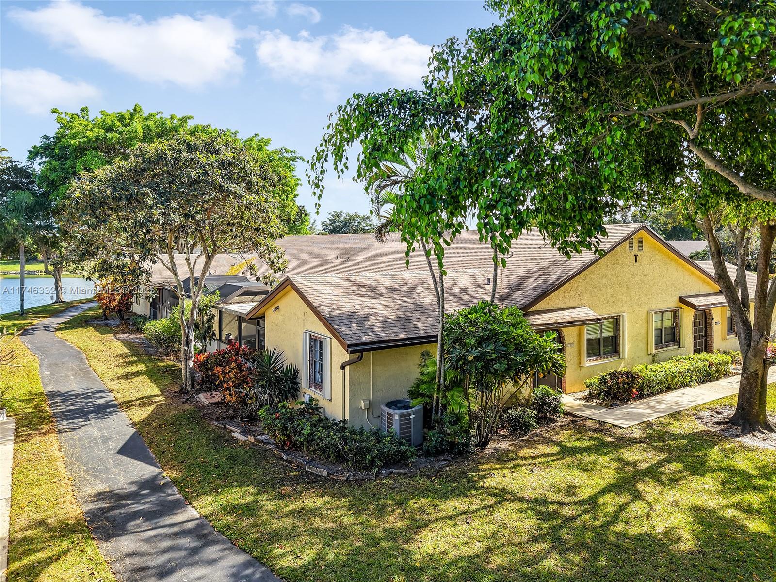 23362 Barlake Dr, Boca Raton, Florida image 2