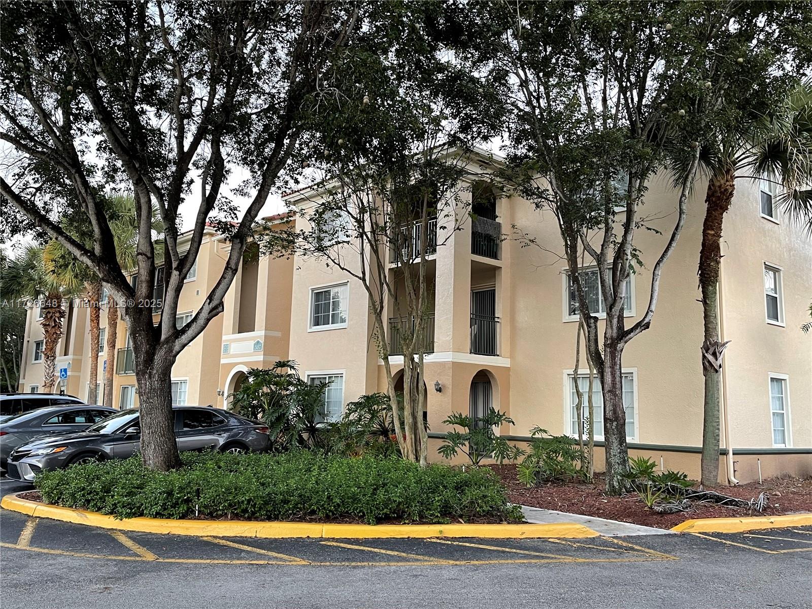 2457 Centergate Dr #207, Miramar, Florida image 2