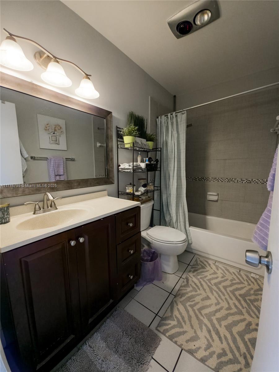 8007 Lagos De Campo Blvd #K-4, Tamarac, Florida image 21