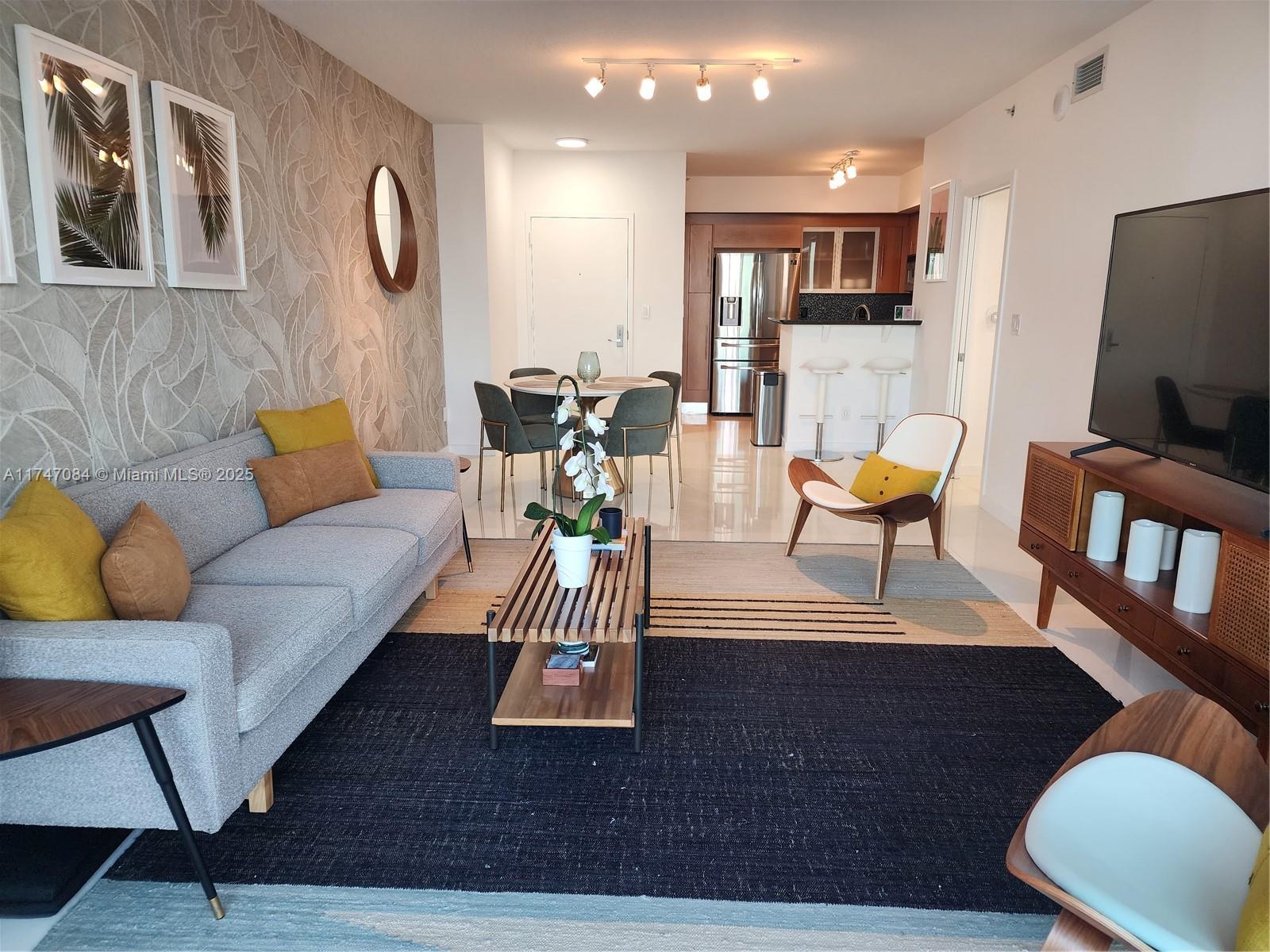 335 S Biscayne Blvd #4000, Miami FL 33131