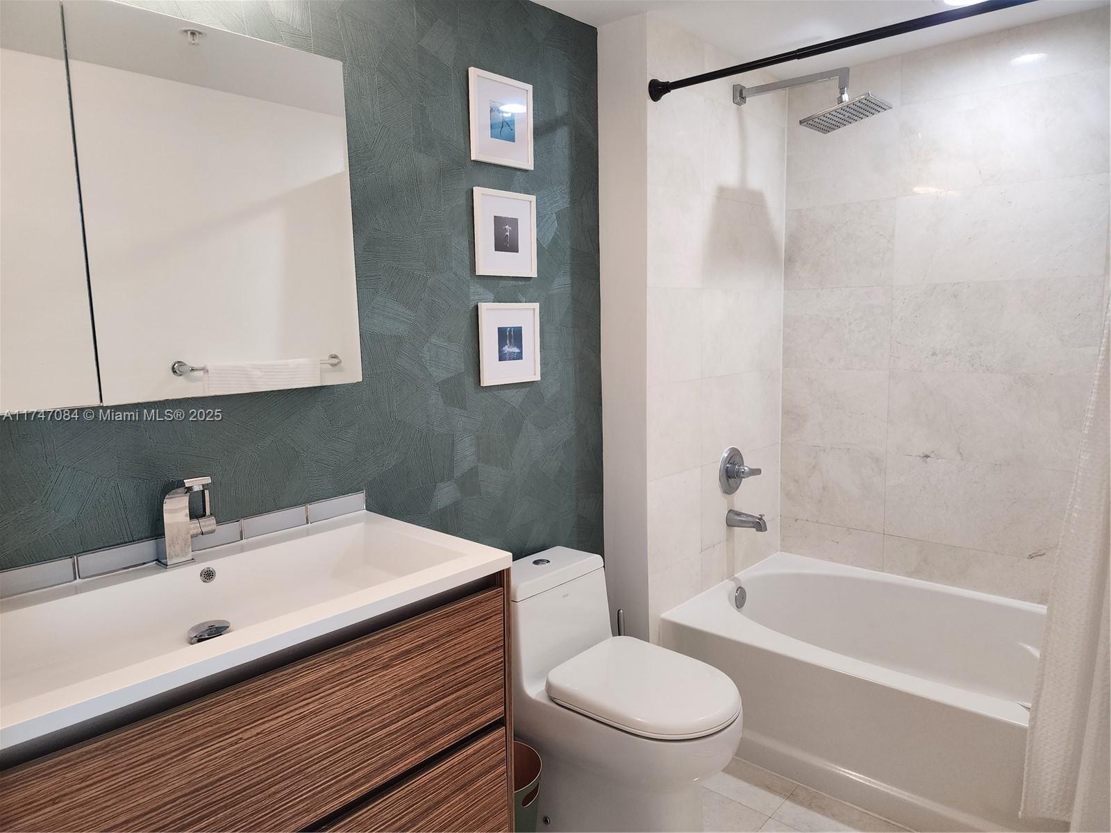 335 S Biscayne Blvd #4000, Miami FL 33131