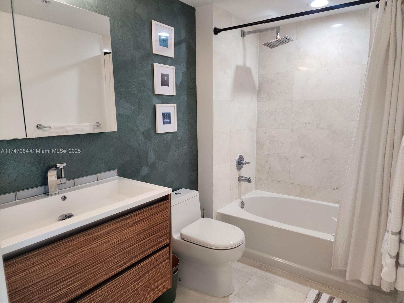 335 S Biscayne Blvd #4000, Miami FL 33131