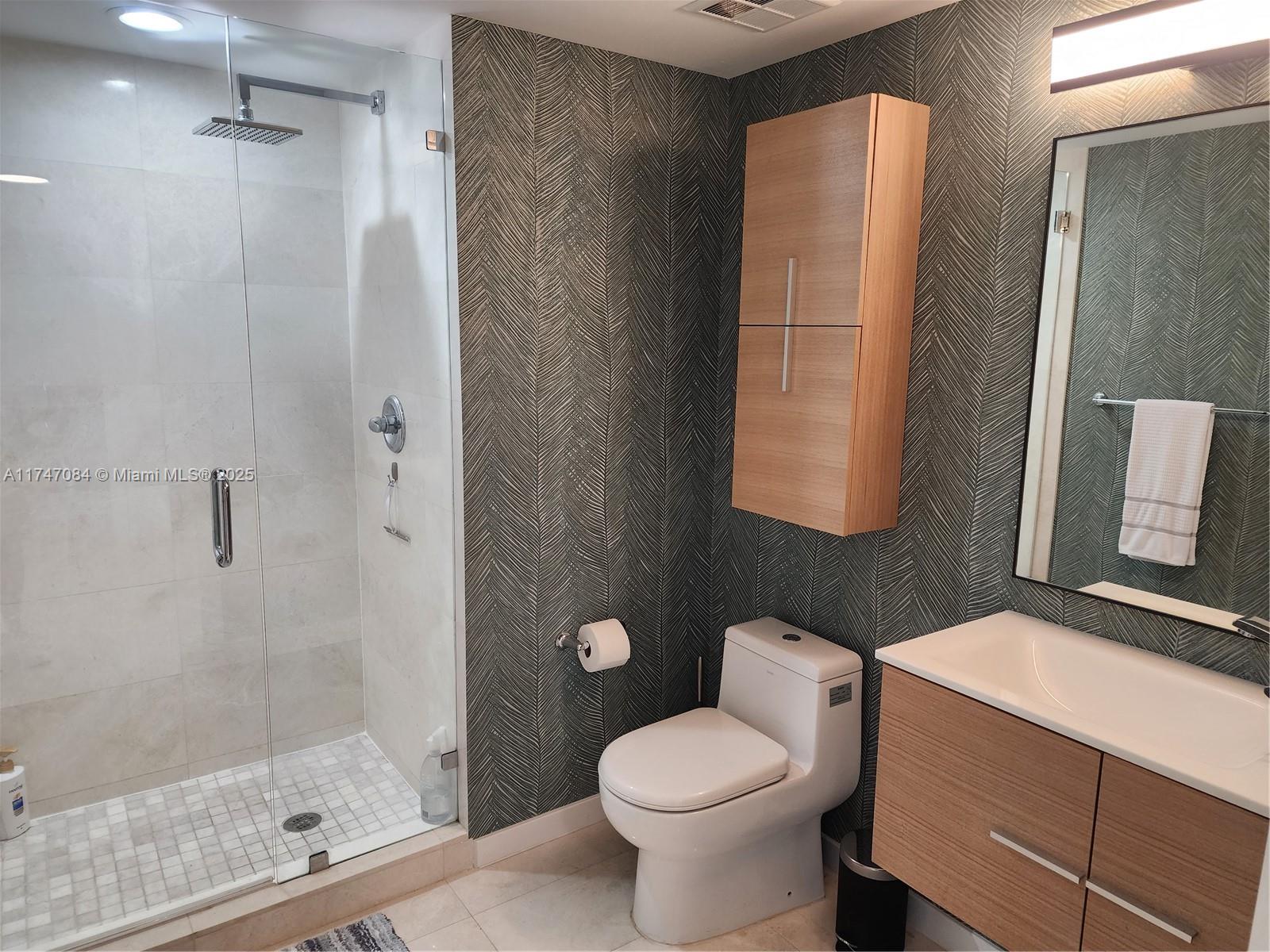335 S Biscayne Blvd #4000, Miami FL 33131