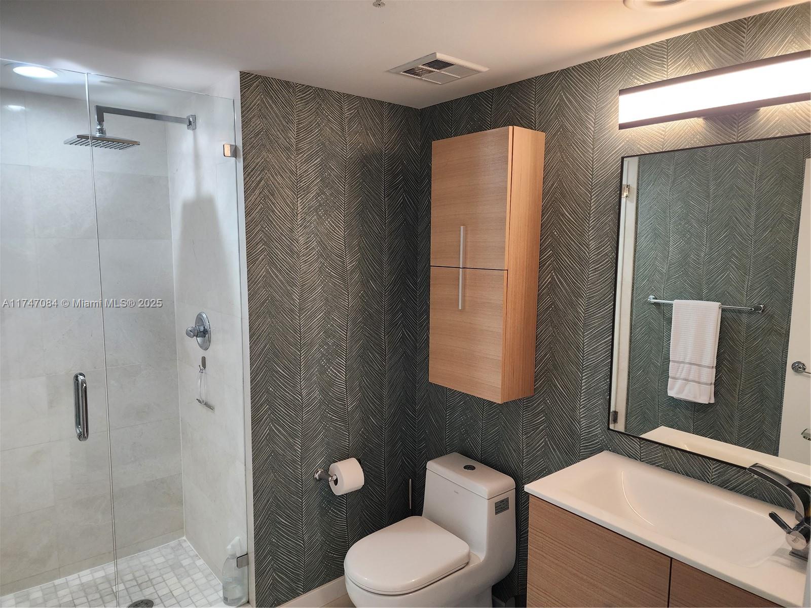 335 S Biscayne Blvd #4000, Miami FL 33131