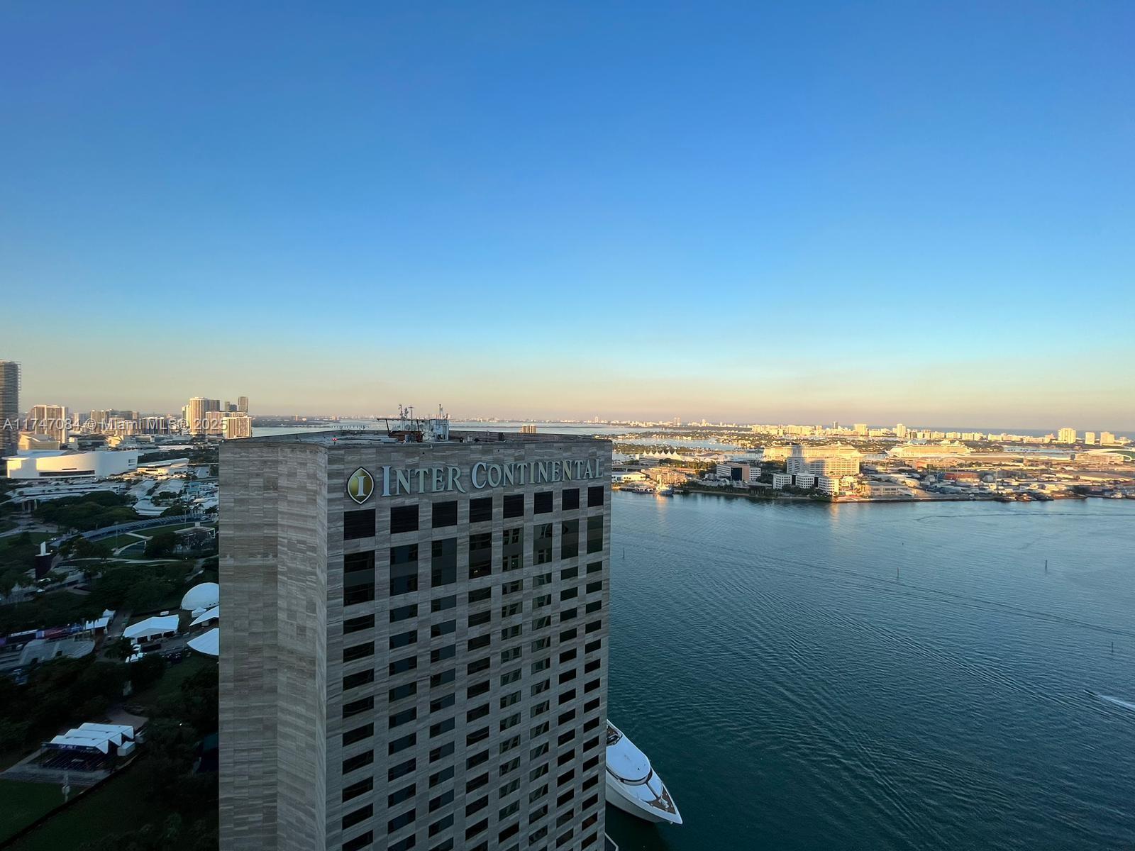 335 S Biscayne Blvd #4000, Miami FL 33131