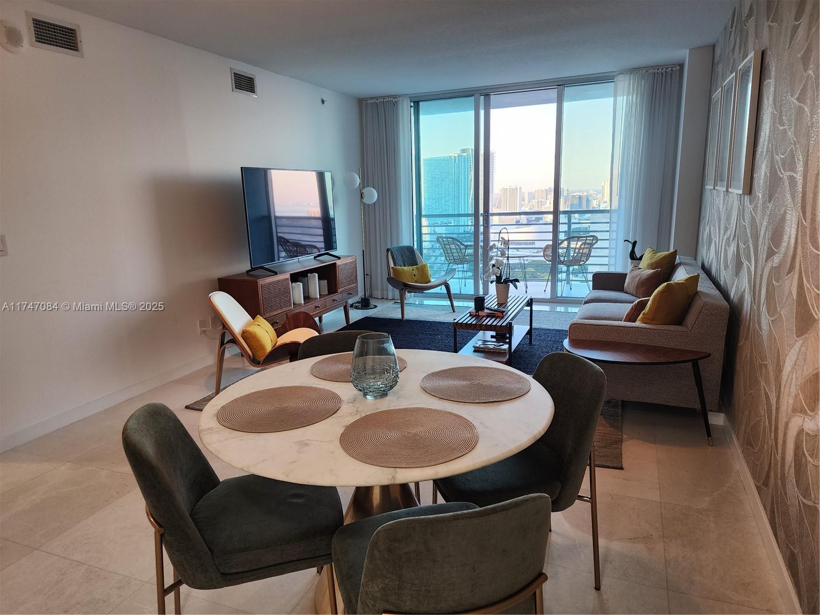 335 S Biscayne Blvd #4000, Miami FL 33131