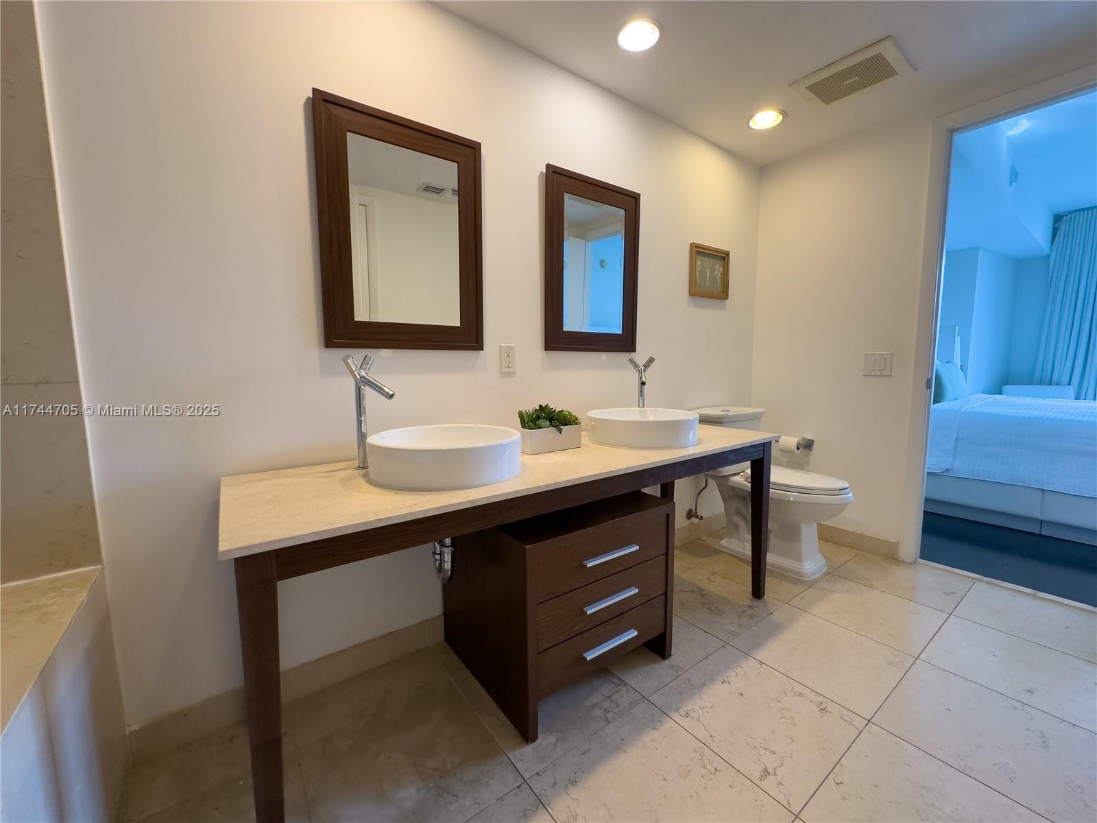 485 Brickell Ave #3307, Miami, Florida image 7