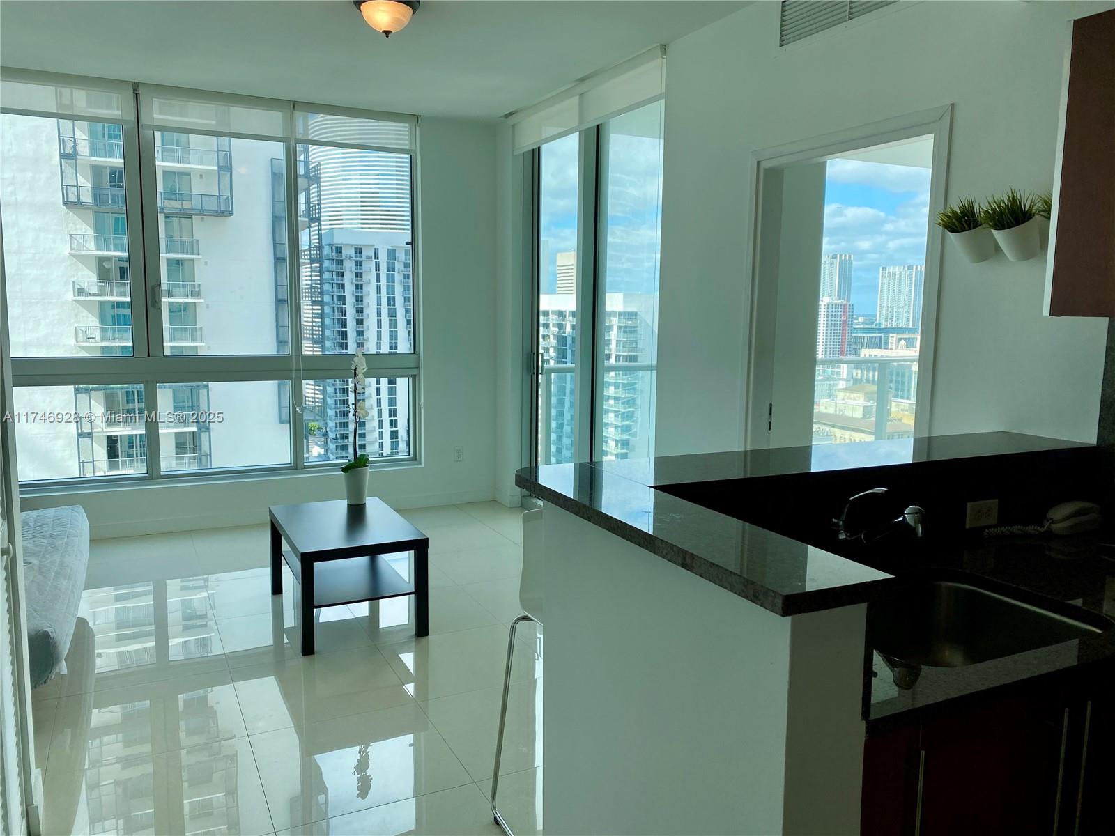 300 S Biscayne Blvd #2711, Miami FL 33131