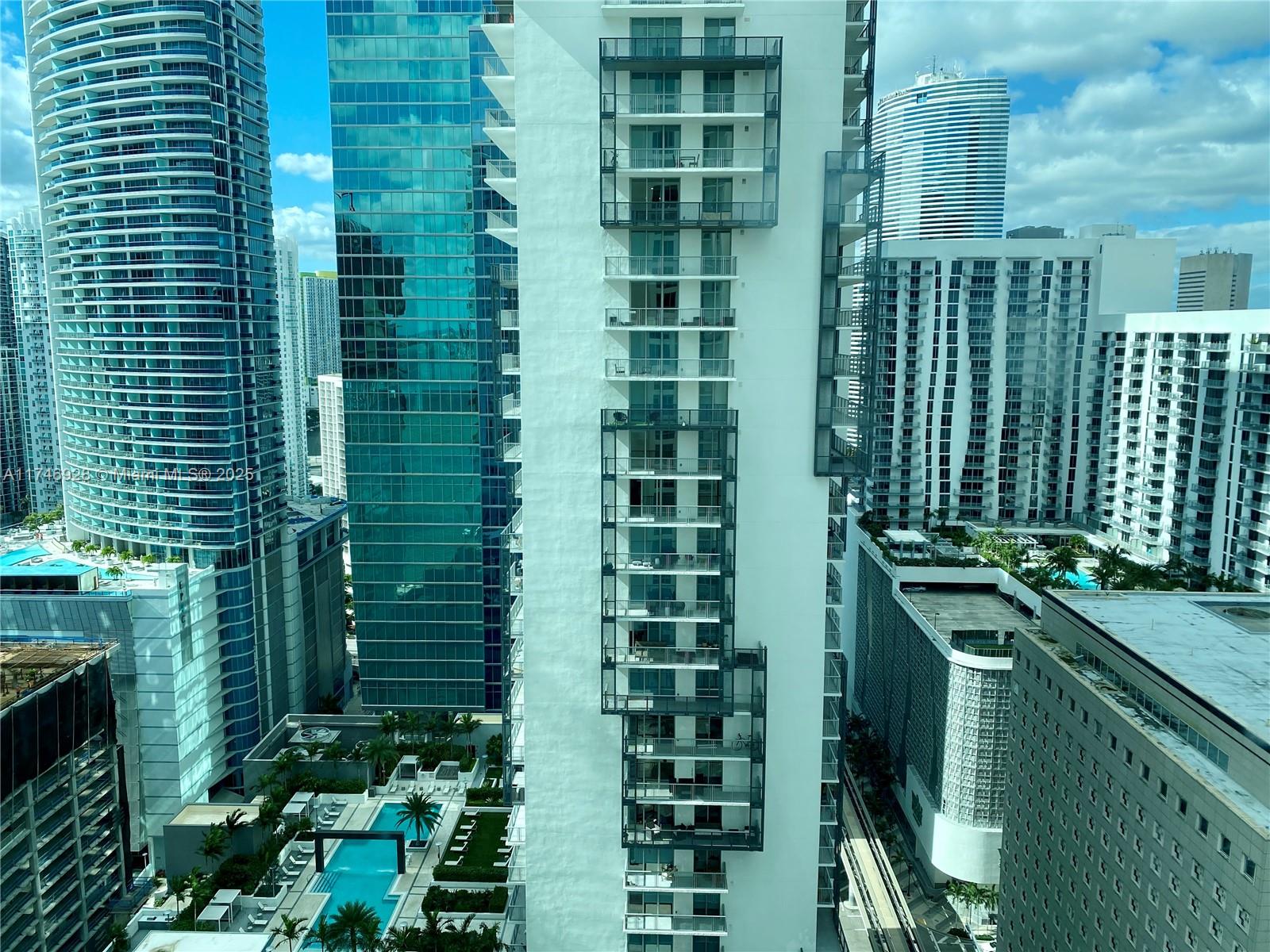 300 S Biscayne Blvd #2711, Miami FL 33131