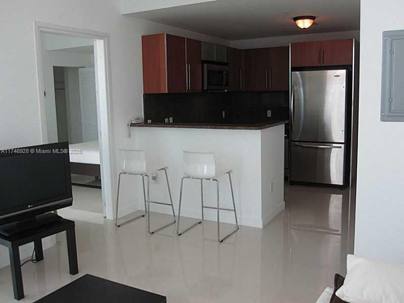 300 S Biscayne Blvd #2711, Miami FL 33131