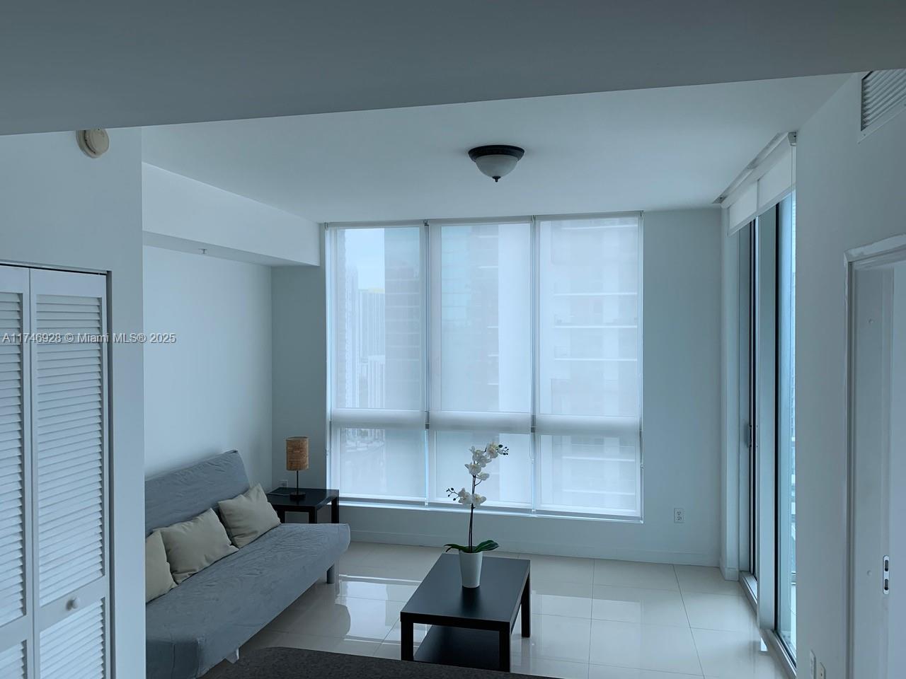 300 S Biscayne Blvd #2711, Miami FL 33131