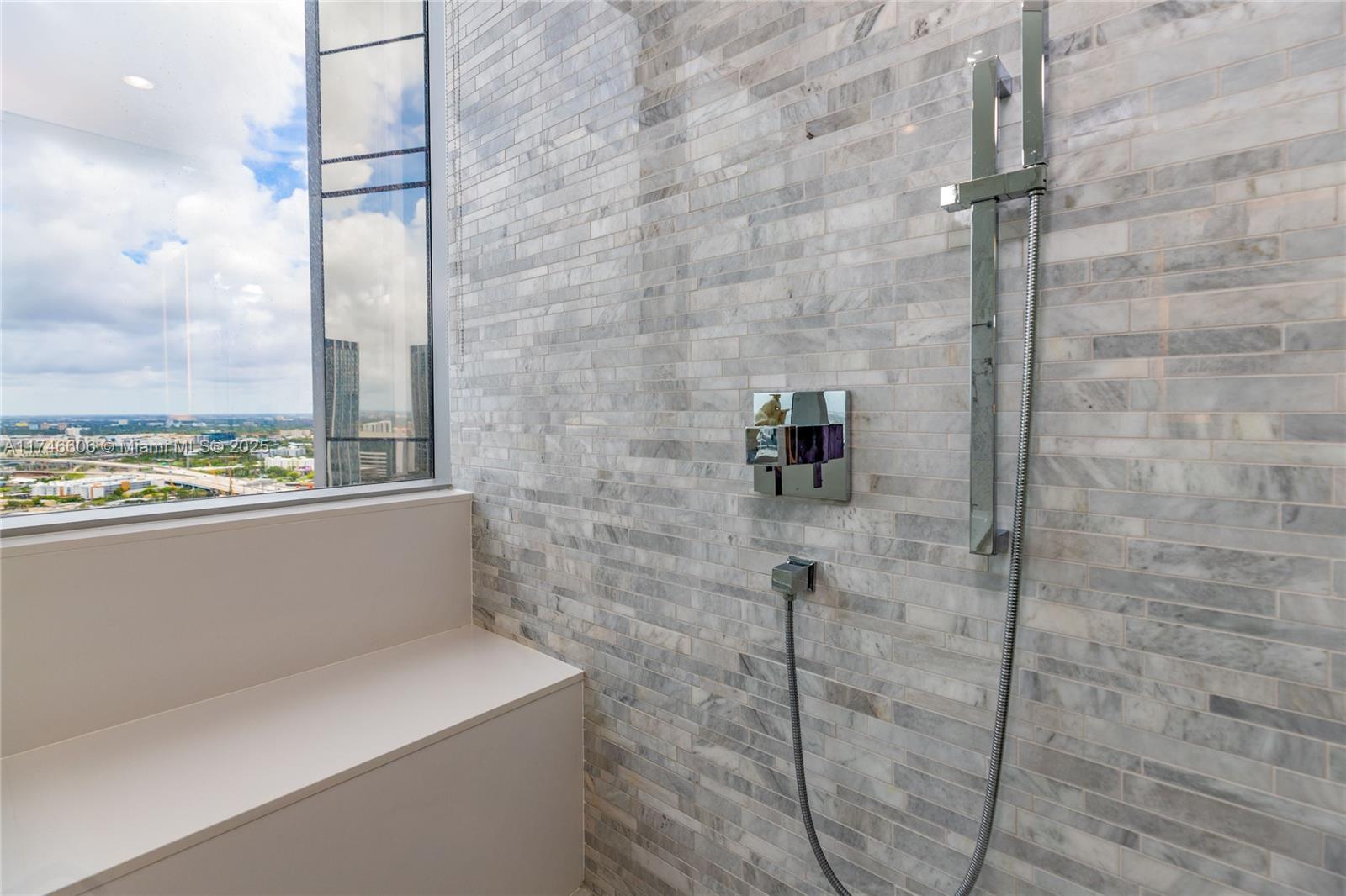 851 NE 1st Ave #2812, Miami FL 33132