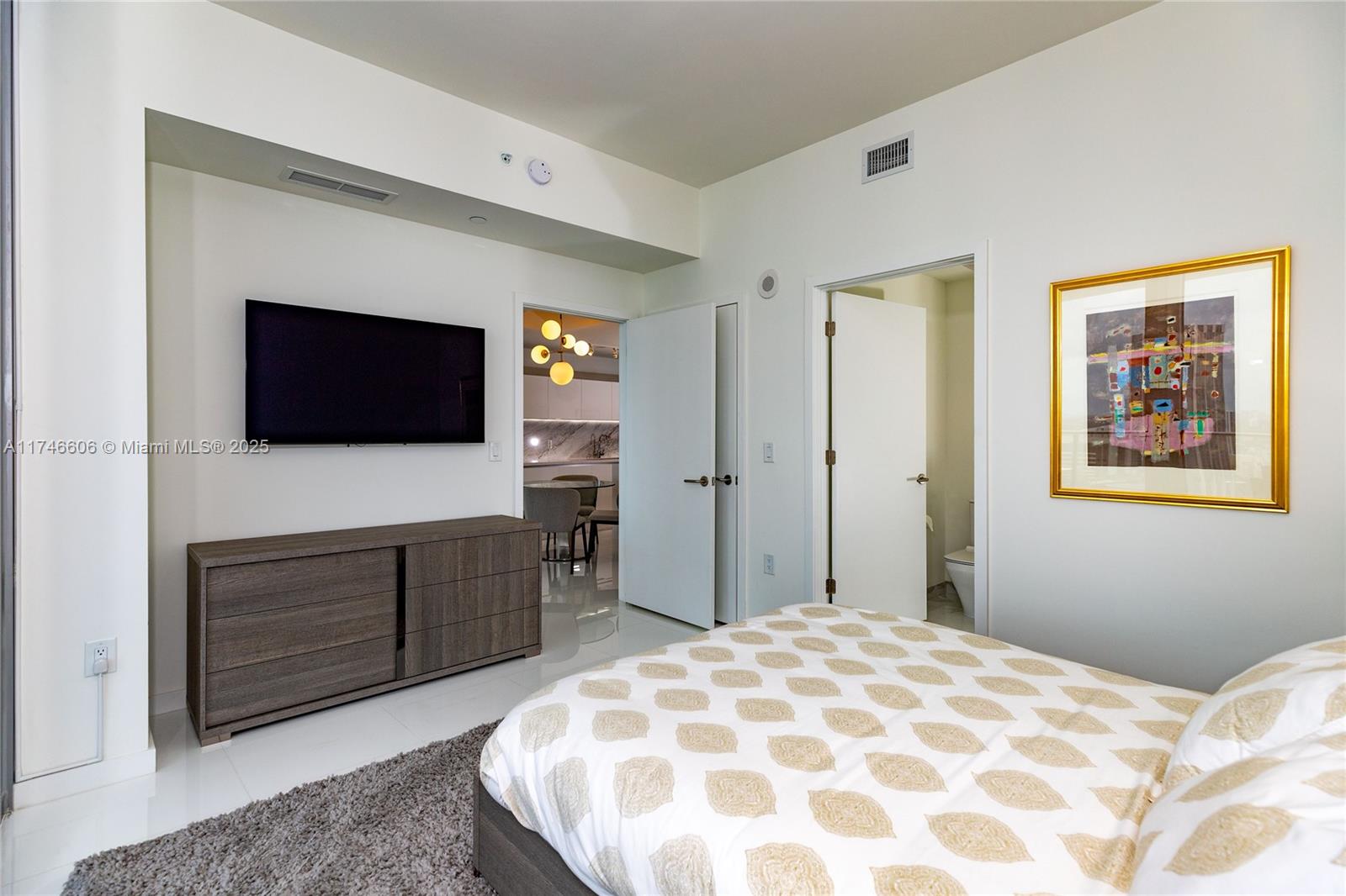 851 NE 1st Ave #2812, Miami FL 33132