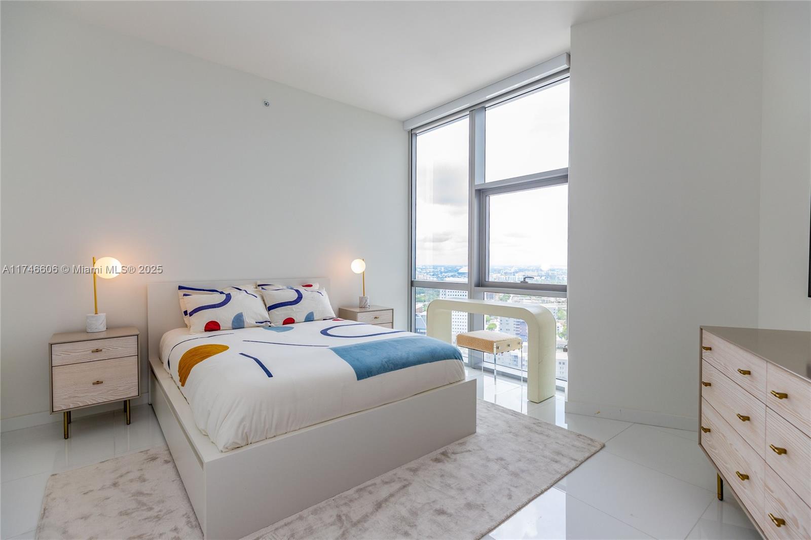851 NE 1st Ave #2812, Miami FL 33132