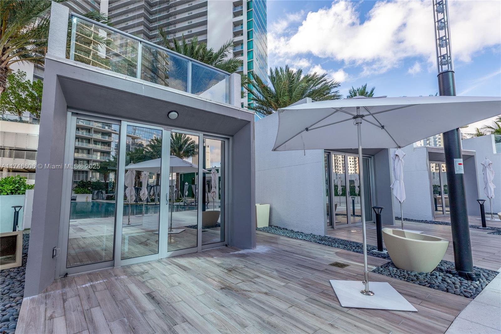 851 NE 1st Ave #2812, Miami FL 33132