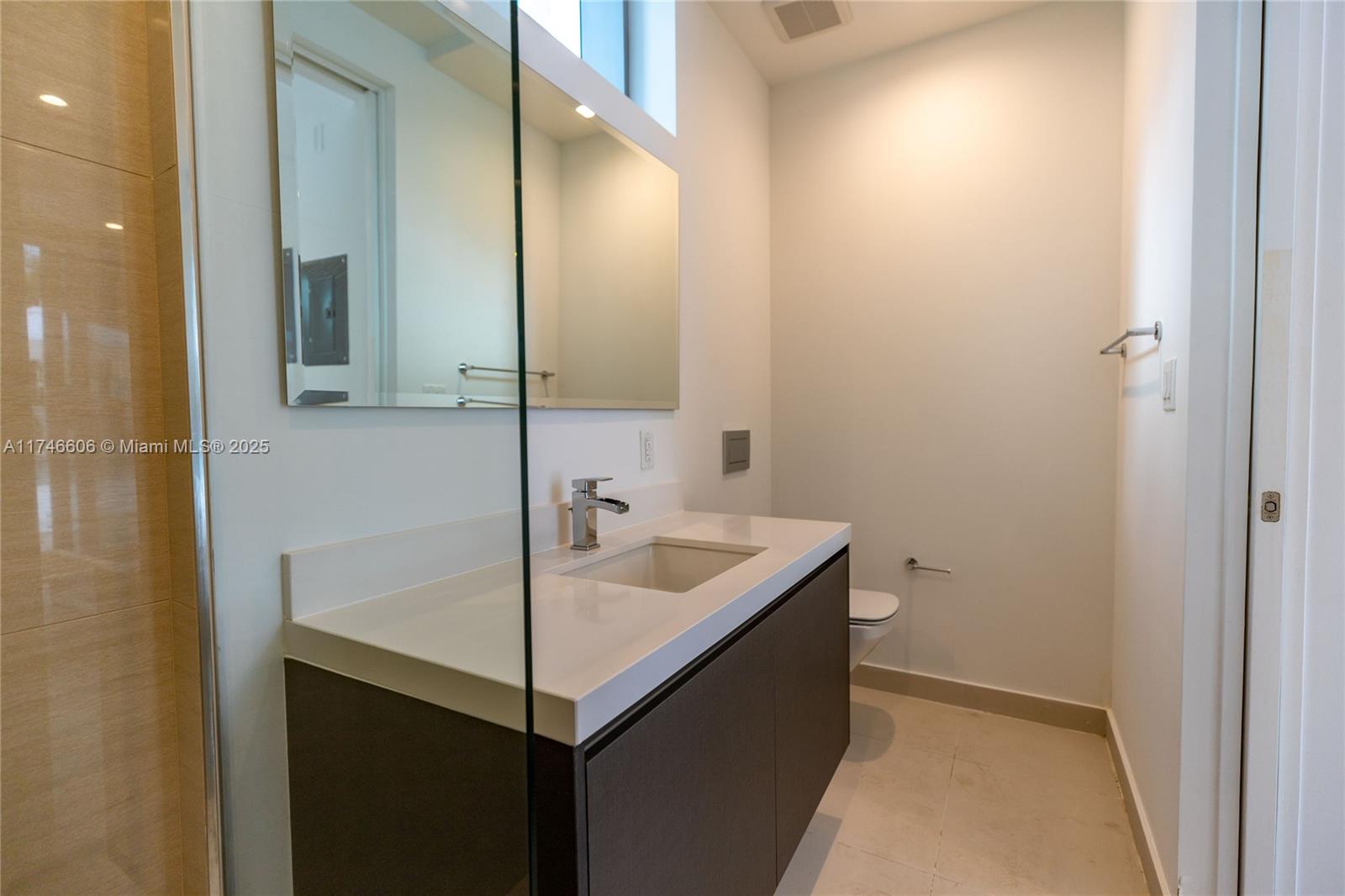 851 NE 1st Ave #2812, Miami FL 33132