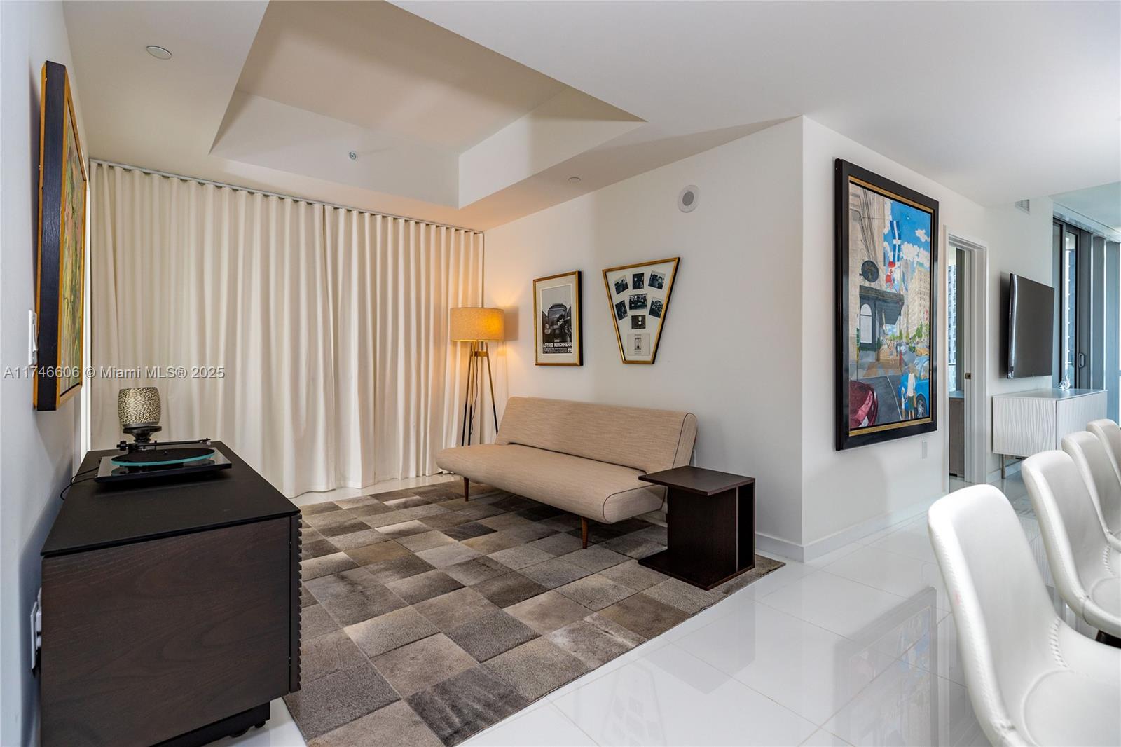 851 NE 1st Ave #2812, Miami FL 33132