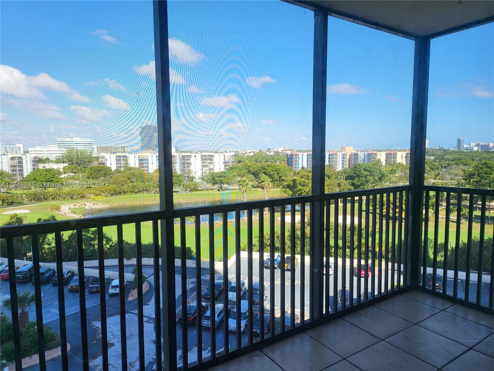 20301 W Country Club Dr #922, Aventura, Florida image 20