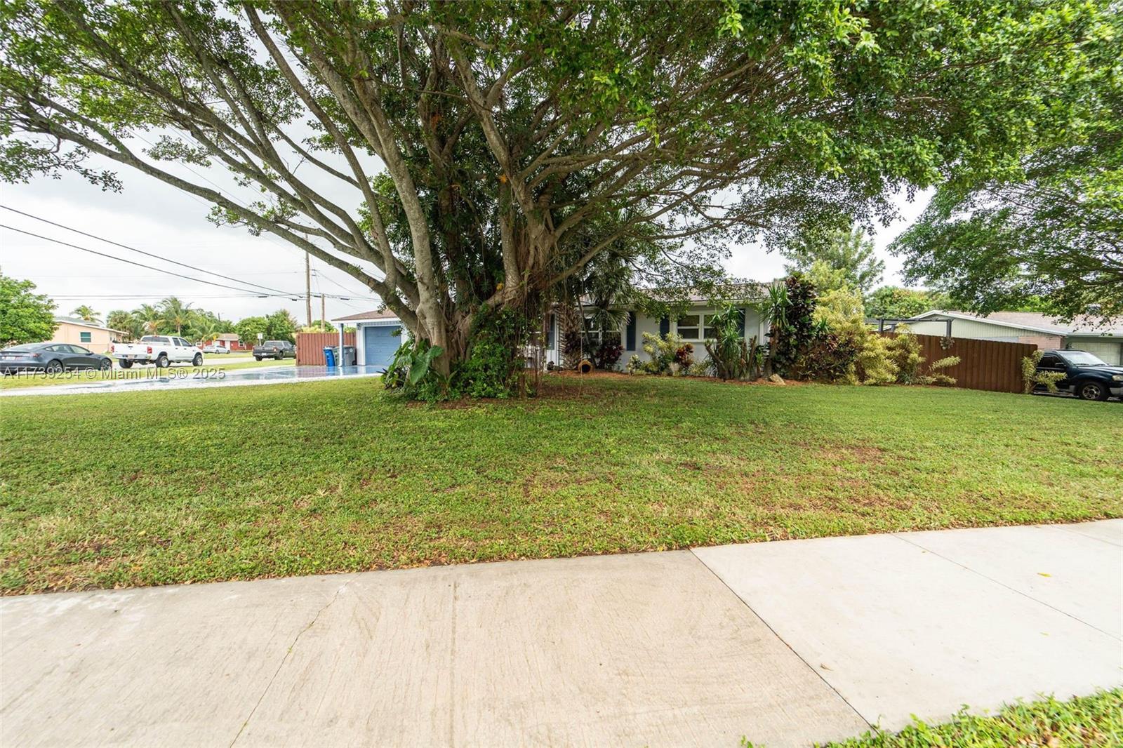 861 Magnolia, Lake Park, Florida image 30