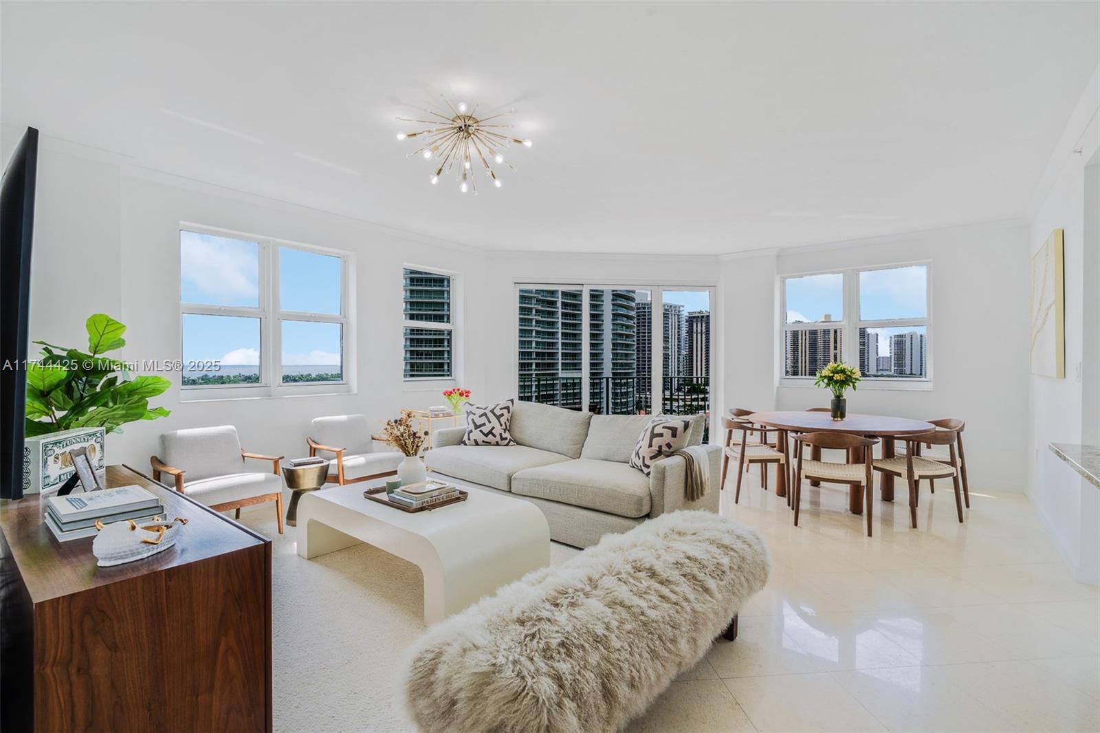 20000 E Country Club Dr #1111, Aventura, Florida image 1