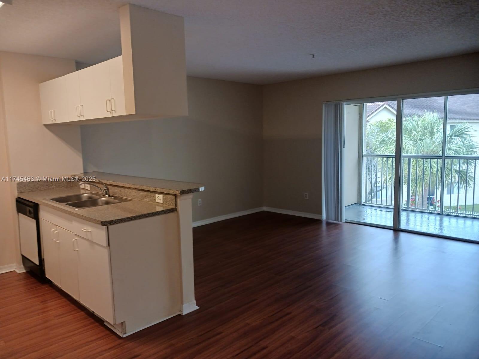 Residential, Hollywood, Florida image 12