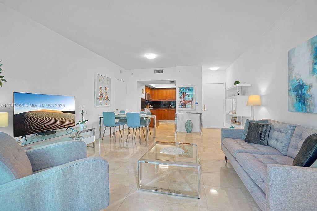 1331 Brickell Bay Dr #906, Miami FL 33131