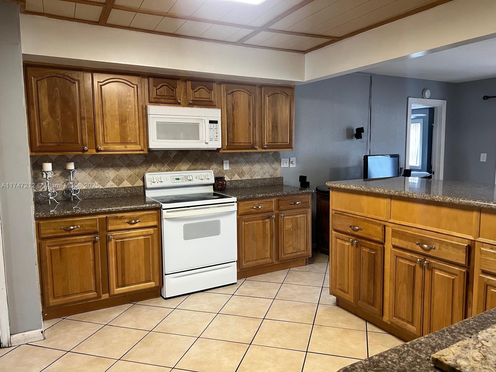 3057 Coral Springs Dr #102, Coral Springs, Florida image 1