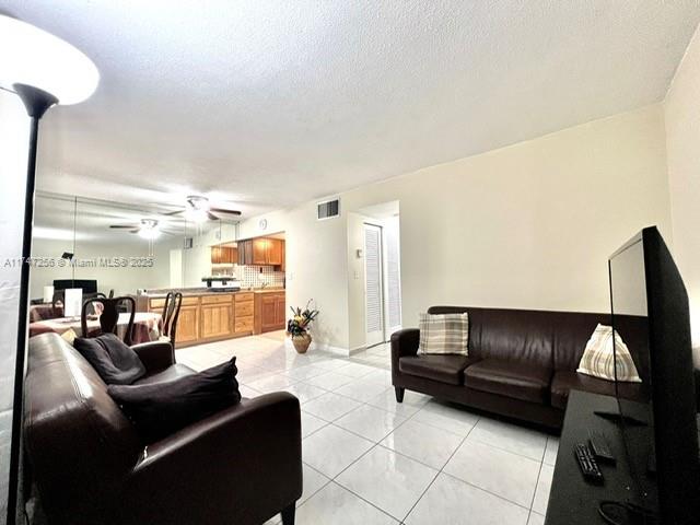 2145 Pierce St #122, Hollywood, Florida image 6