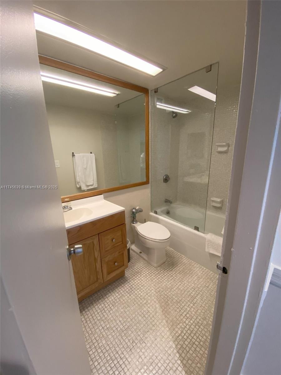 5445 Collins Ave #1518, Miami Beach, Florida image 10