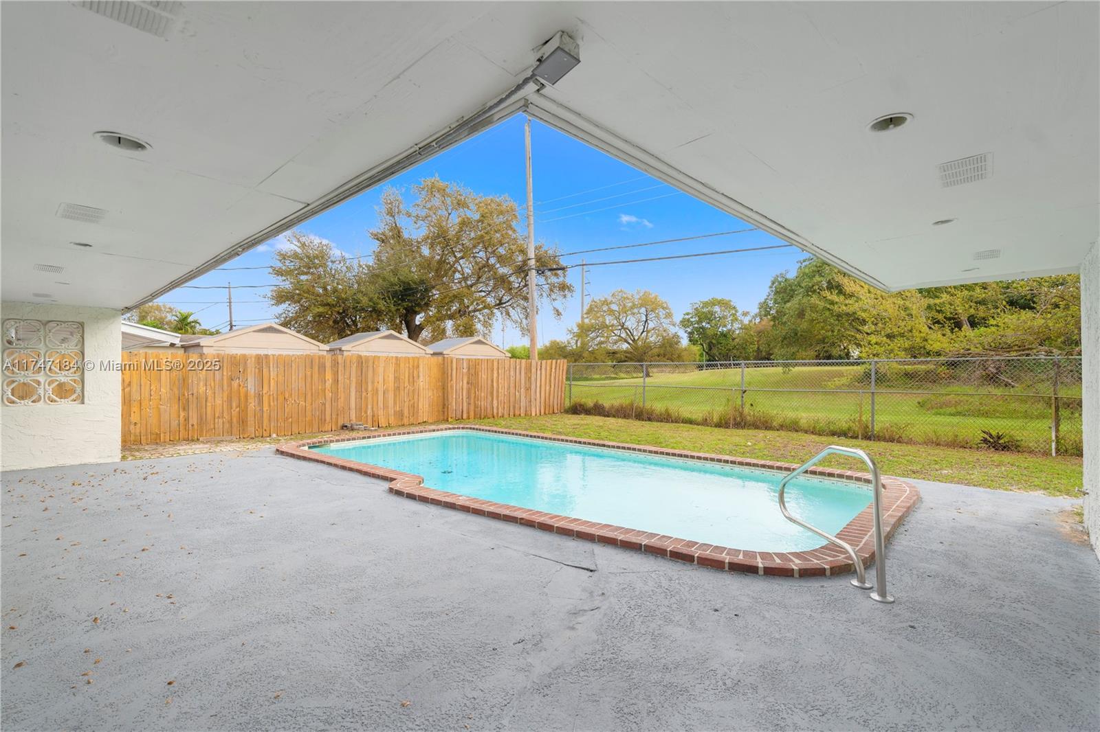 3825 E Shore Rd, Miramar, Florida image 32