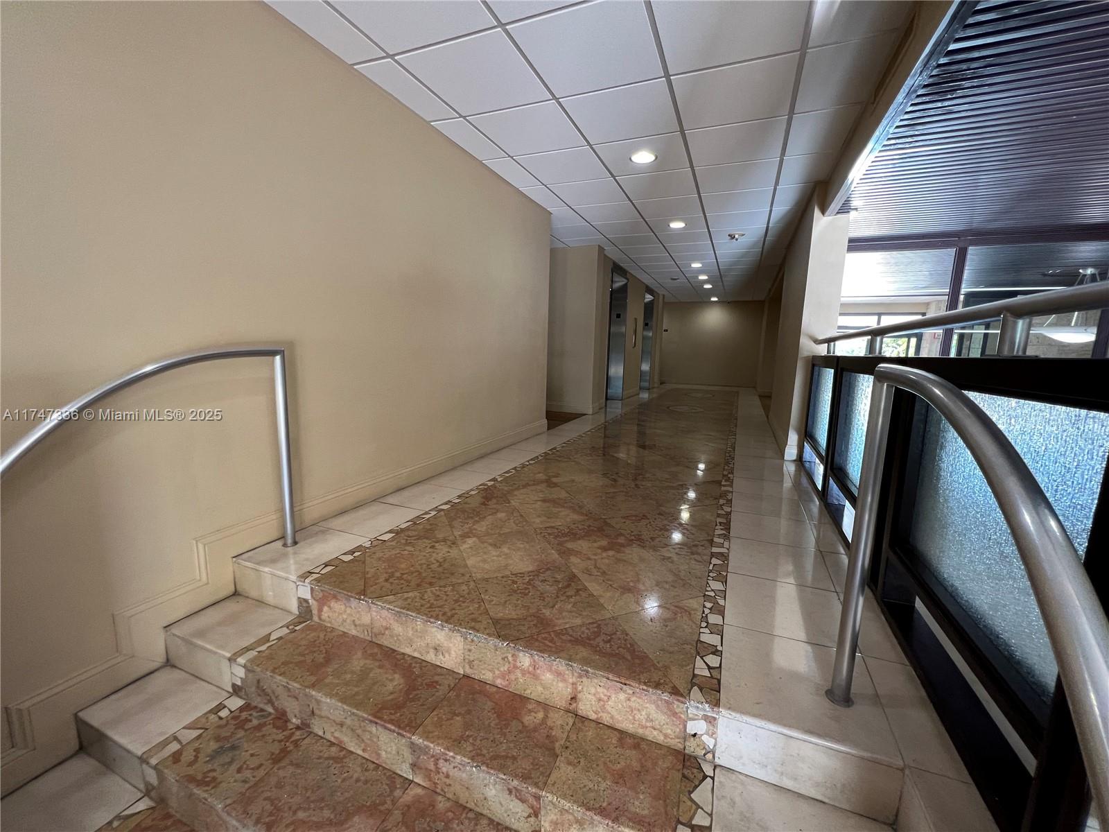 3375 N Country Club Dr #1106, Aventura, Florida image 20