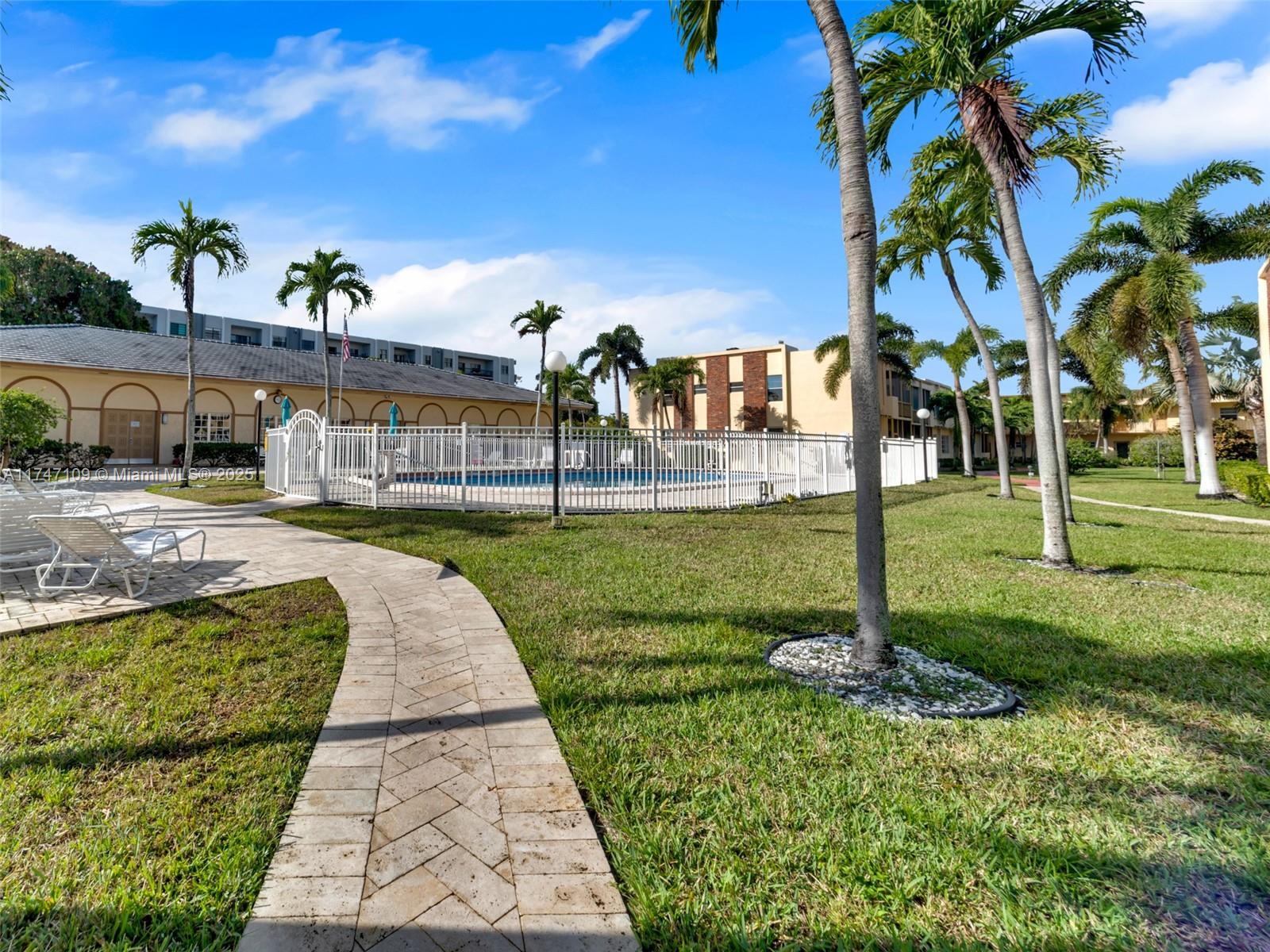 1350 Atlantic Shores Blvd #317, Hallandale Beach, Florida image 17