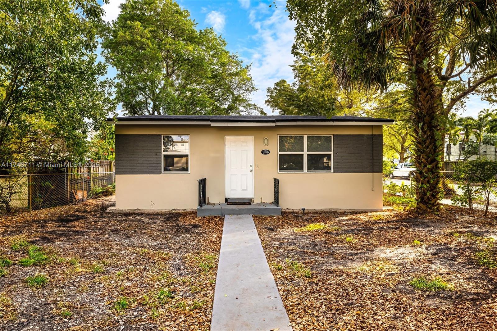 1956 Madison St, Hollywood, Florida image 4