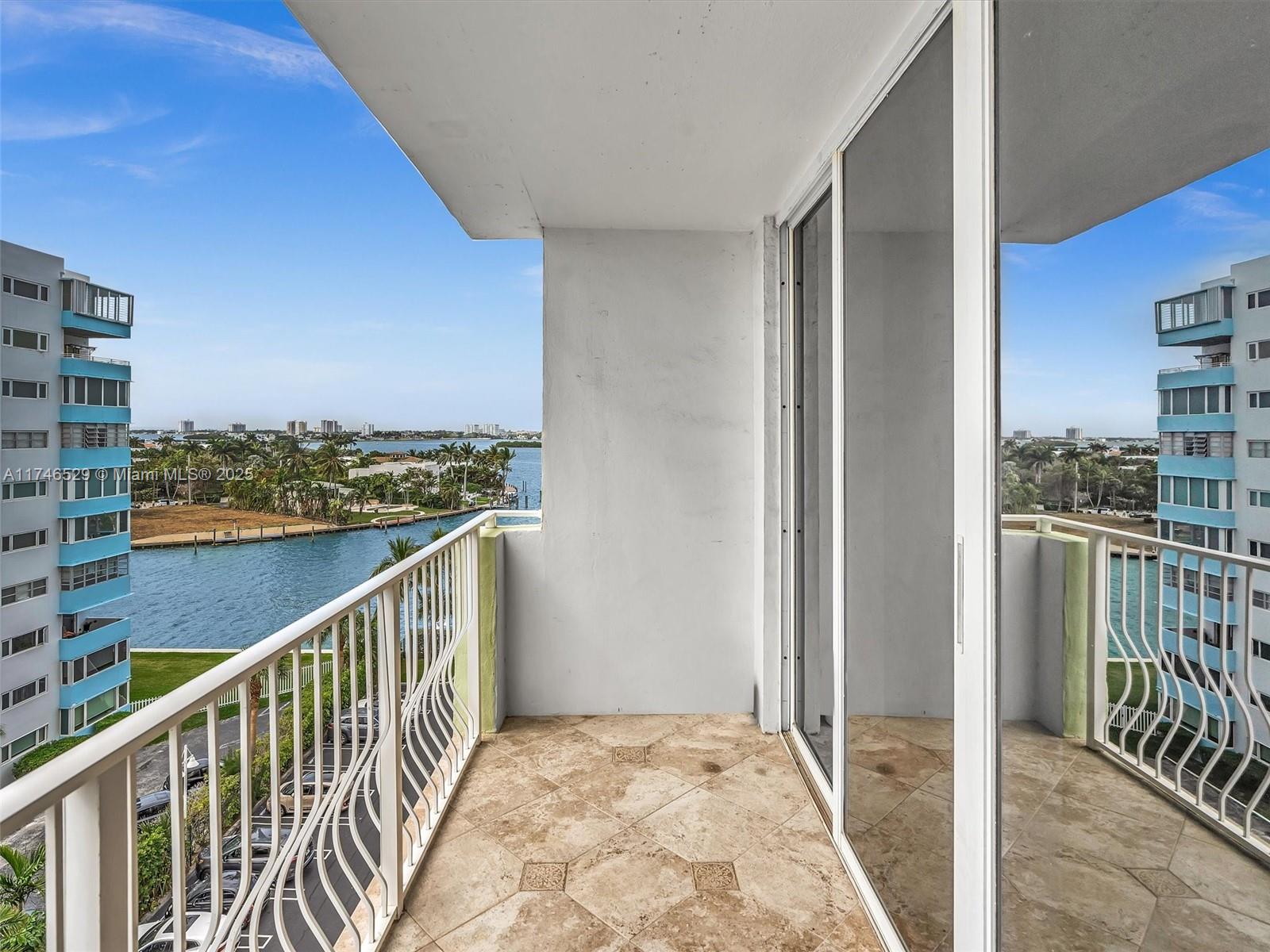 10350 W Bay Harbor Dr #7L, Bay Harbor Islands, Florida image 32