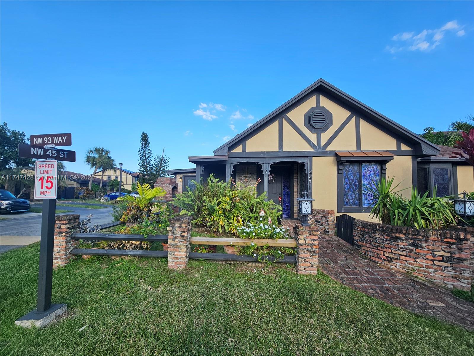 4471 NW 93rd Way, Sunrise, Florida image 32