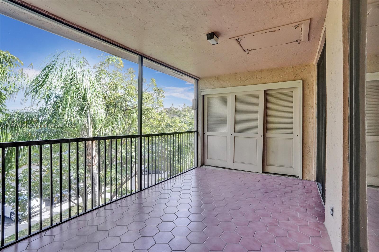 10690 NW 14th St #128, Plantation, Florida image 30