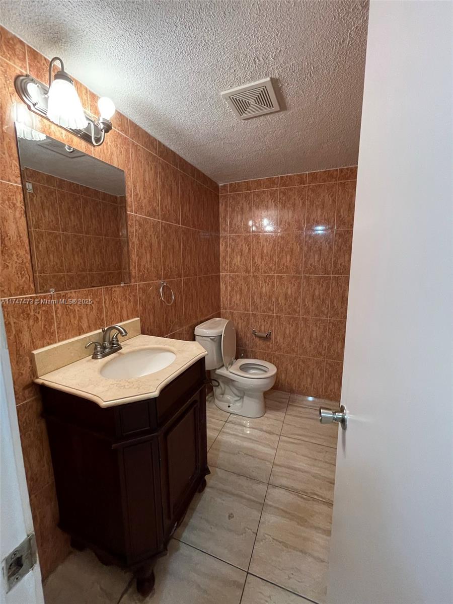 661 N University Dr #1-103, Pembroke Pines, Florida image 12