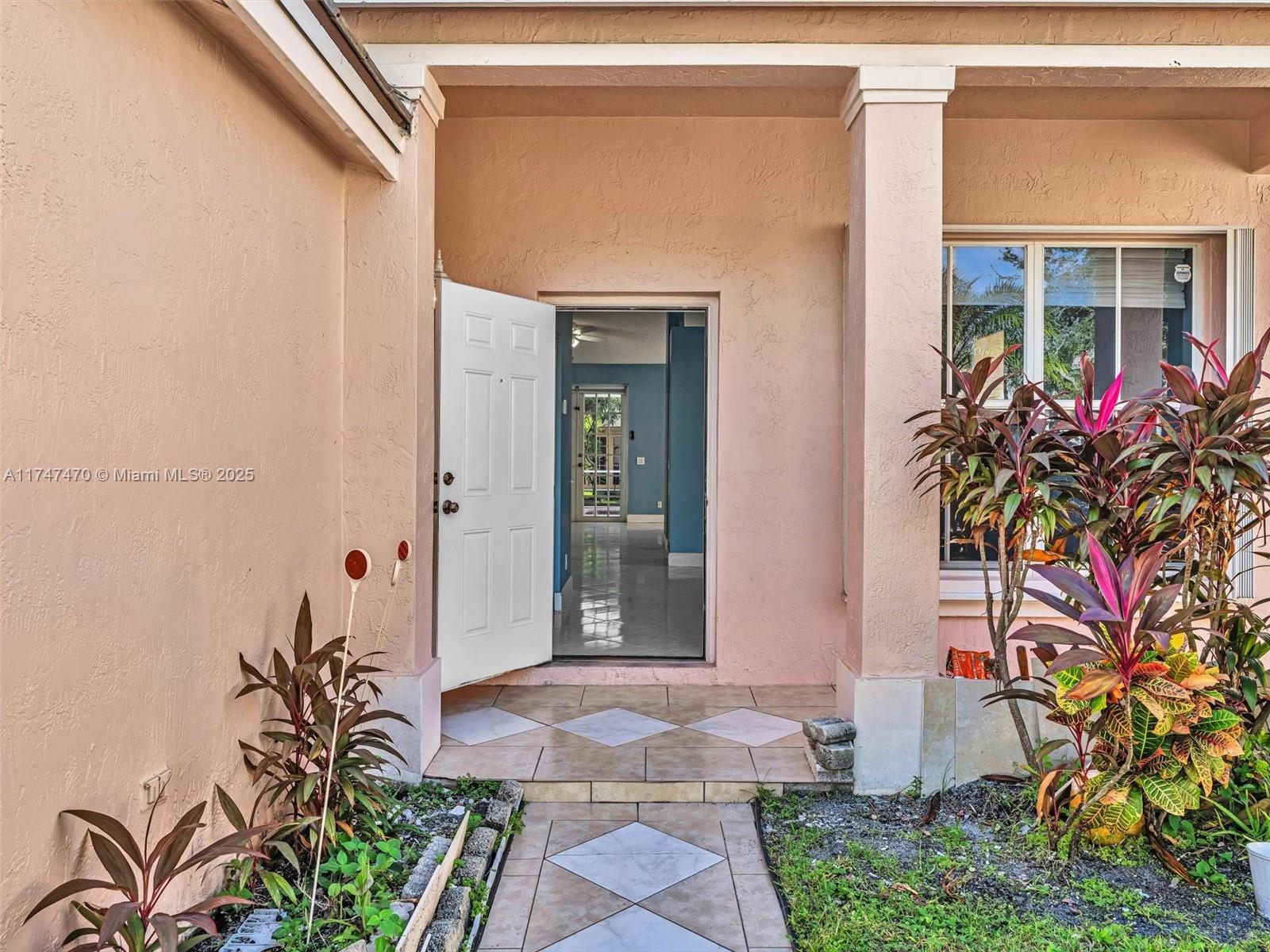 930 Briar Ridge Rd, Weston, Florida image 8