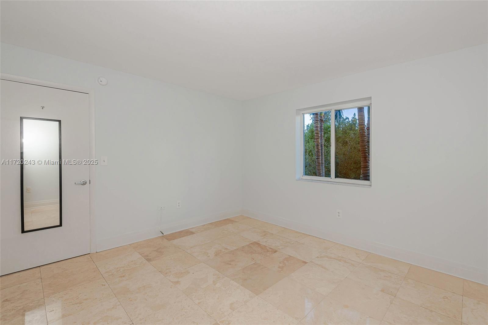 1401 W Bay Rd #307, Miami Beach, Florida image 10