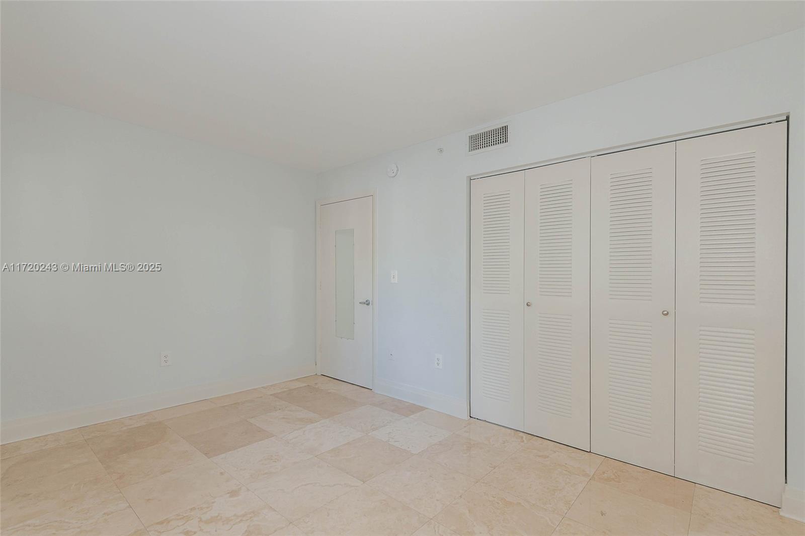 1401 W Bay Rd #307, Miami Beach, Florida image 12