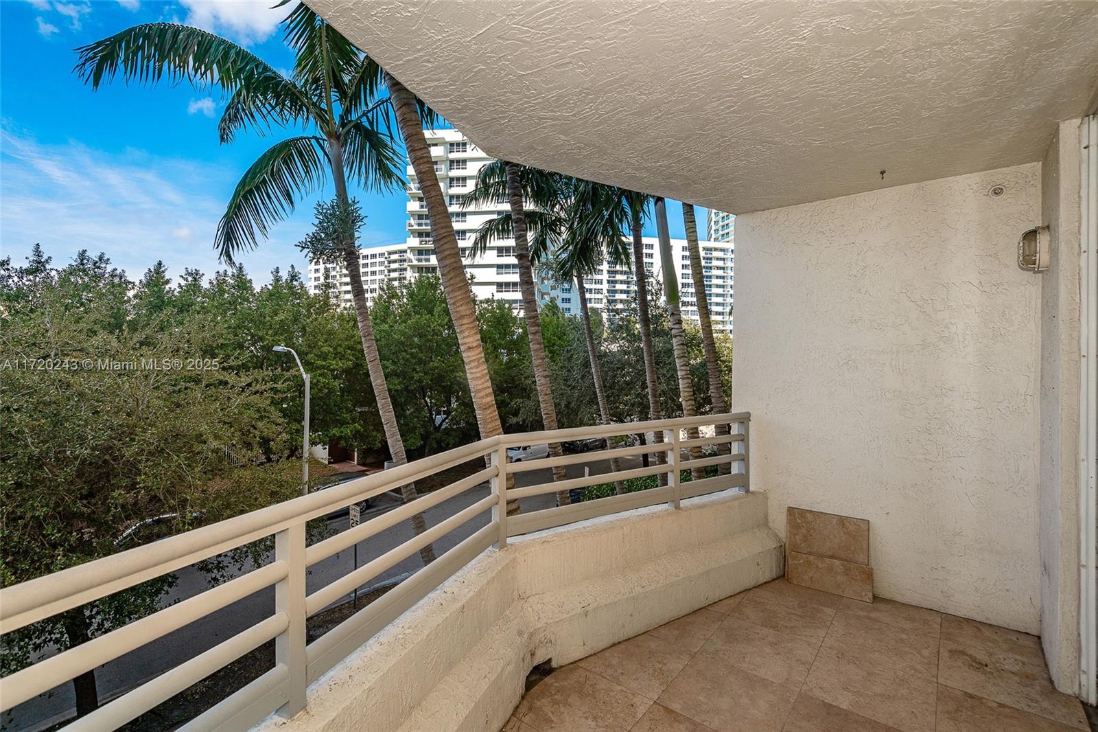 1401 W Bay Rd #307, Miami Beach, Florida image 15