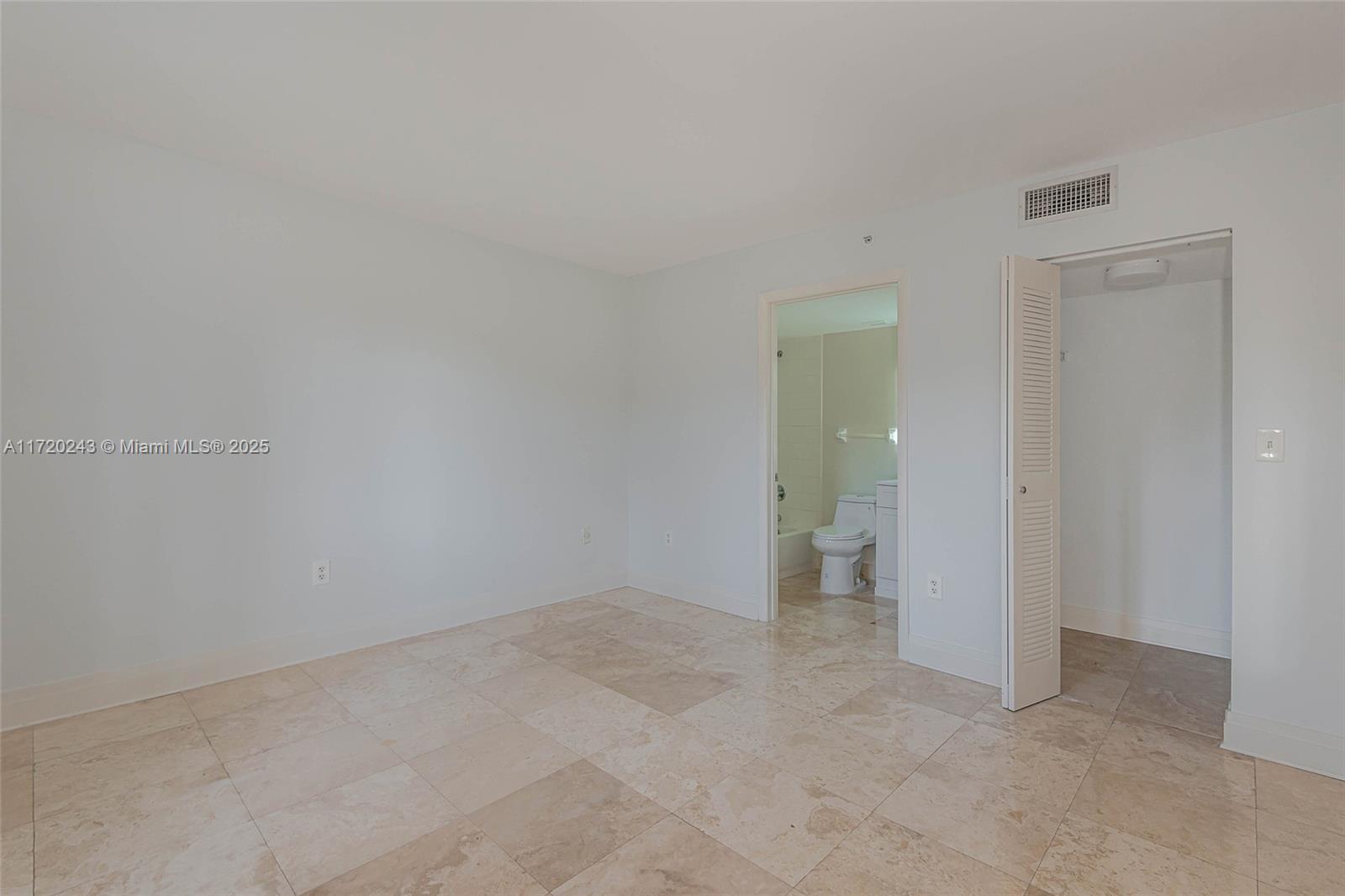 1401 W Bay Rd #307, Miami Beach, Florida image 9